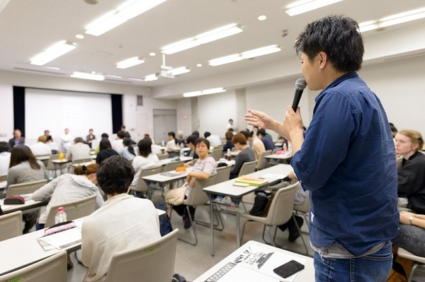 『現代写真の多元性、これからの写真』の様子